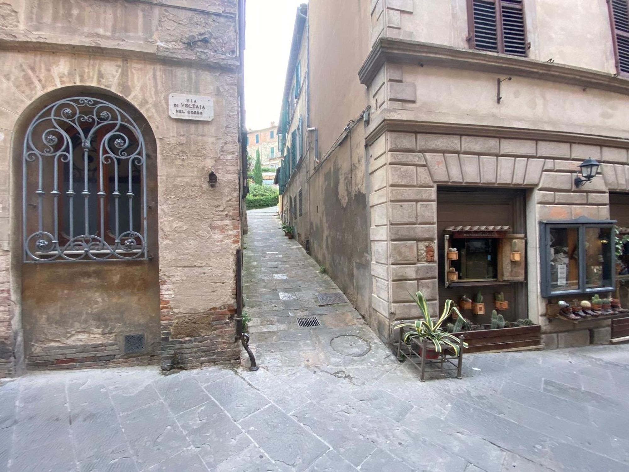 Lastamperia19 Camere-Rooms Montepulciano Exterior photo